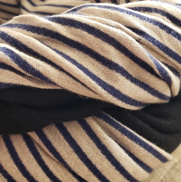 Handmade multicolor neutral scarf - Picture 3 of 5